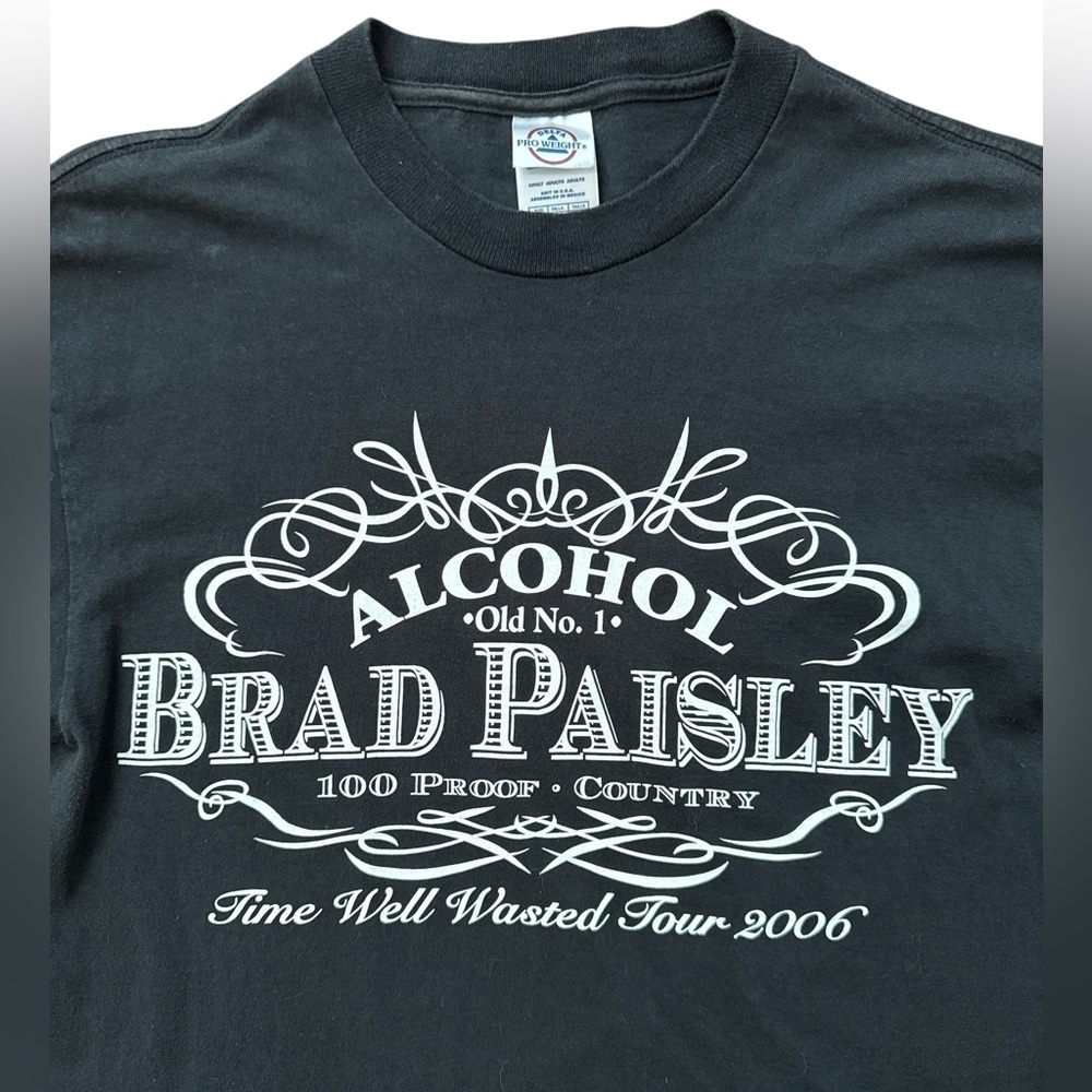 Vintage Brad Paisley Concert Tour T-Shirt Men’s‎ Size M “Time Well Wasted Tour”
